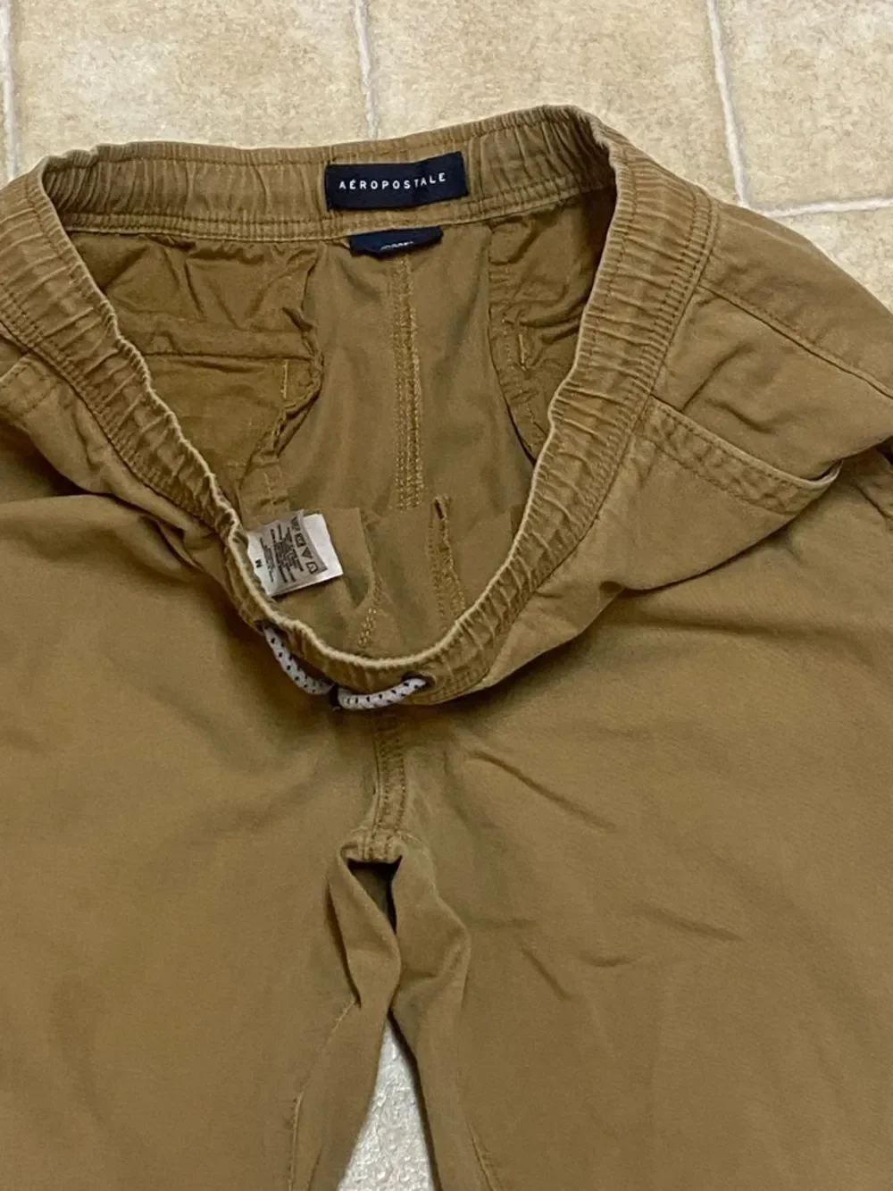 Aeropostale Men's Drawstring Joggers in Brown Size M